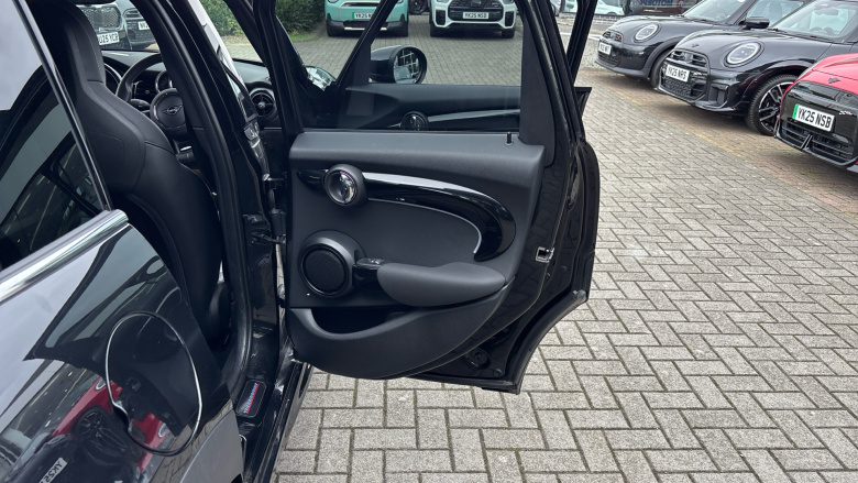 MINI Hatchback 1.5 Cooper Sport 5dr Petrol Hatchback